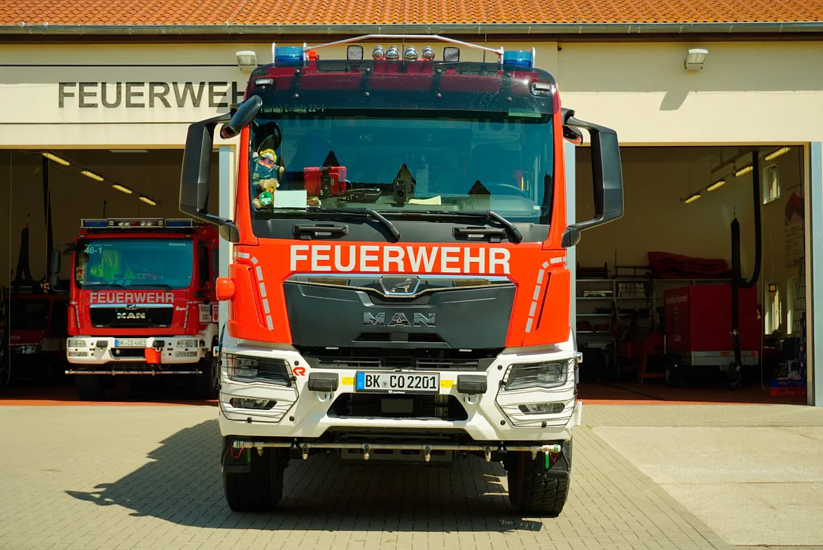 Das neue Tanklöschfahrzeug TLF 4000 der Feuerwehr Colbitz von vorn